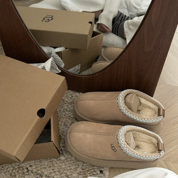 📌📌🌸UGG Tazz Mustard Seed Suede Platform Clog🌸 - Picture 9 of 10